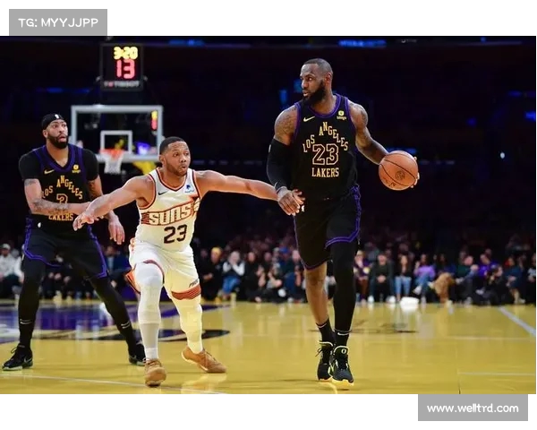 震撼全场NBA激烈对决现场画面瞬间捕捉球员激情与比赛高潮 震撼全场NBA激烈对决现场画面瞬间捕捉球员激情与比赛高潮