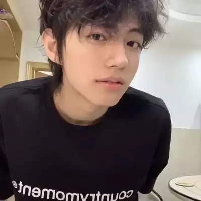 苍傲玉